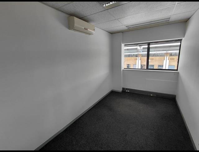 320M² OFFICE TO LET IN RANDJESPARK